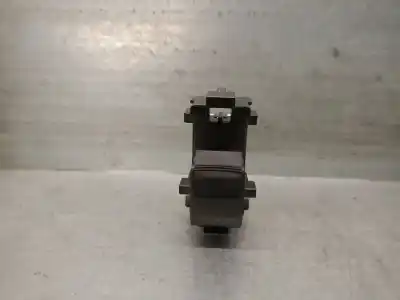 Автозапчастина б/у передній правий віконний вимикач для toyota yaris (_p13_) 1.5 hybrid (nhp130_) посилання на oem iam 19282918  