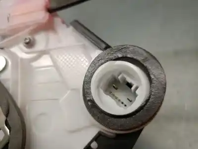 Автозапчастина б/у замок передній праві двері для toyota yaris (_p13_) 1.5 hybrid (nhp130_) посилання на oem iam 690300d540  690300d540