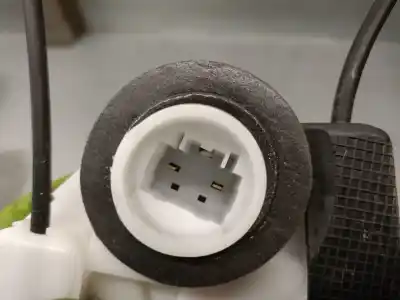 Автозапчастина б/у замок заднього правого дверя для toyota yaris (_p13_) 1.5 hybrid (nhp130_) посилання на oem iam 690500d310  690500d310