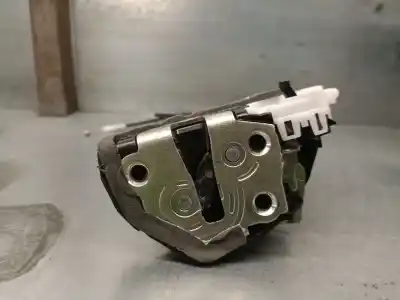 Автозапчасти б/у замок задней левой двери за toyota yaris (_p13_) 1.5 hybrid (nhp130_) ссылки oem iam 690600d310  690600d310