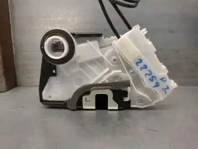 Автозапчасти б/у замок левой передней двери за toyota yaris (_p13_) 1.5 hybrid (nhp130_) ссылки oem iam 690400d520  690400d520