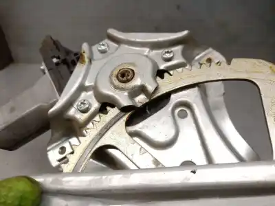 Автозапчасти б/у регулятор стекла заднего левого за toyota yaris (_p13_) 1.5 hybrid (nhp130_) ссылки oem iam 857100d100 973582101 698400d220