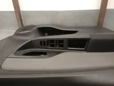 Автозапчастина б/у оббірка передніх дверей ліва для toyota yaris (_p13_) 1.5 hybrid (nhp130_) посилання на oem iam 676200dr8023  676200dr8023