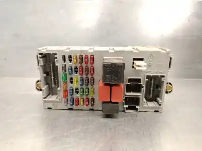 Pezzo di ricambio per auto di seconda mano Scatola Relè/fusibili per FIAT PUNTO (188_) 1.2 60 (188.030, .050, .130, .150, .230, .250) Riferimenti OEM IAM 51735170  