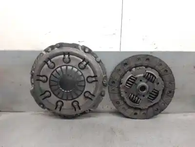 Piesă de schimb auto la mâna a doua Kit De Ambreiaj pentru OPEL CORSA D (S07) 1.4 (L08, L68) Referințe OEM IAM 320026110 320026110 LUK 