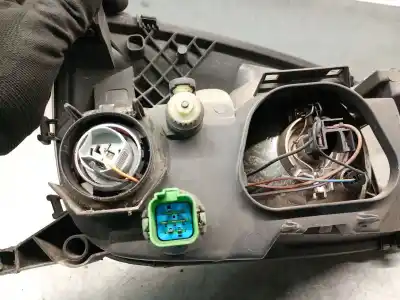 Second-hand car spare part left headlight for ford fiesta iv (ja_, jb_) 1.8 di oem iam references ys6113006ec 0301173303 automotive lighting 