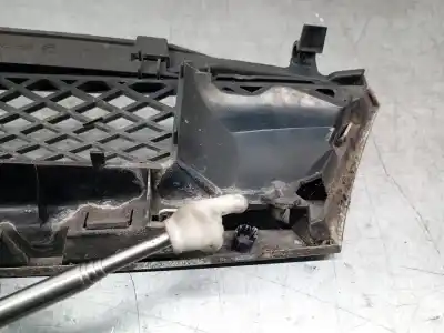Pezzo di ricambio per auto di seconda mano griglia anteriore per ford fiesta iv (ja_, jb_) 1.8 di riferimenti oem iam 1s618a133aa  1127347