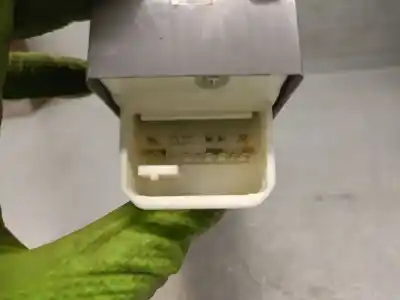 Автозапчасти б/у выключатель левого переднего окна за toyota yaris (_p13_) 1.5 hybrid (nhp130_) ссылки oem iam 192835  848200d260