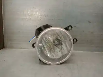 Автозапчастина б/у правий протитуман для toyota yaris (_p13_) 1.5 hybrid (nhp130_) посилання на oem iam 8121002110 90008490 valeo 8121002110