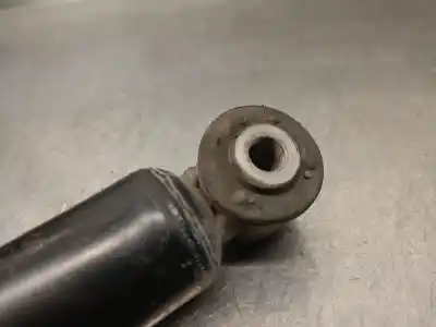 Автозапчасти б/у правый задний амортизатор за toyota yaris (_p13_) 1.5 hybrid (nhp130_) ссылки oem iam 485300df11 03031000489 kyb 485300df11