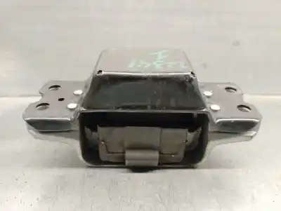 Second-hand car spare part gearbox support for audi a3 (8p1) 2.0 tdi oem iam references 1k0199555t  1k0199555t