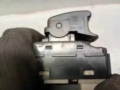 Second-hand car spare part left front power window switch for chevrolet aveo 1.2 cat oem iam references 202005062  202005062