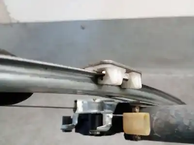 Second-hand car spare part rear left window regulator for bmw 3 (e46) 320 d oem iam references 51347011205  51347011205