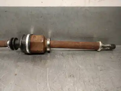 Second-hand car spare part front right transmission for renault megane ii (bm0/1_, cm0/1_) 1.5 dci (bm1e, cm1e) oem iam references 8200472158  8200472158