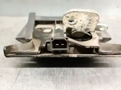 Автозапчасти б/у замок багажника/ворот за audi a4 b5 (8d2) 1.9 tdi ссылки oem iam 8d9827505d  8l0827505f