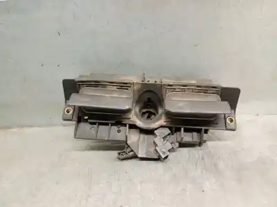 Автозапчасти б/у внешняя ручка ворот за AUDI A4 B5 (8D2) 1.9 TDI ссылки OEM IAM 8D9827565C  8D9827565C