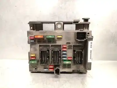 Peça sobressalente para automóvel em segunda mão caixa de fusíveis e relés por peugeot 307 cc (s1) 2.0 referências oem iam 9650663880