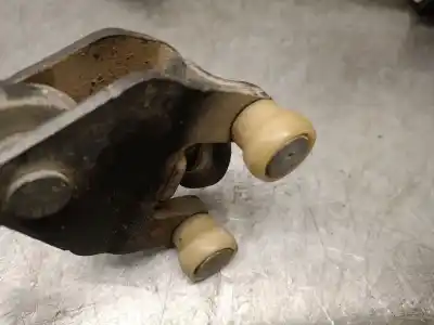 Second-hand car spare part support / sliding door guide for citroen jumpy furgón (v_) 2.0 bluehdi 120 oem iam references 9808074880  9808074880