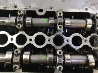 Peça sobressalente para automóvel em segunda mão cabeça / culatra por bmw 1 (e87) 118 d referências oem iam 7787521 13712246997 11127806058