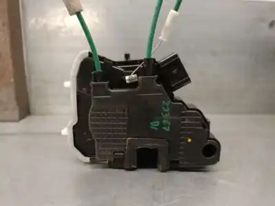 Автозапчастина б/у замок передніх дверей лівий для ssangyong xlv suv e-xgi 160 посилання на oem iam 7121035020  