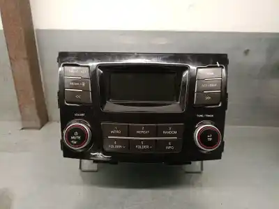 Pezzo di ricambio per auto di seconda mano Impianto Audio / Radio Cd per SSANGYONG XLV SUV E-XGI 160 Riferimenti OEM IAM 8911035000  