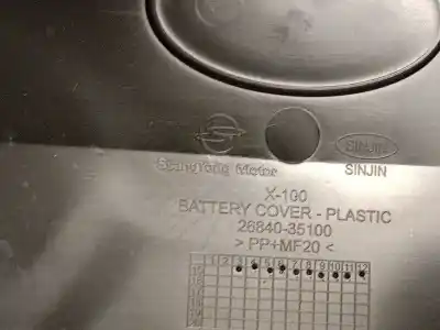 Second-hand car spare part decorative moulding for ssangyong xlv suv e-xgi 160 oem iam references 2684035100  