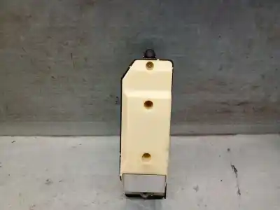 Автозапчасти б/у выключатель левого переднего окна за lexus rx (mcu15) 300 awd (mcu15) ссылки oem iam 8404048070  8404048070