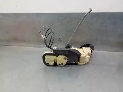 Автозапчастина б/у замок передній праві двері для lexus rx (mcu15) 300 awd (mcu15) посилання на oem iam 6903048030  6903048030