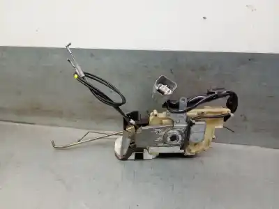 Second-hand car spare part left front door lock for lexus rx (mcu15) 300 awd (mcu15) oem iam references 6904048030  6904048030