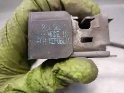 Автозапчастина б/у замок капота для porsche cayenne (92a) 3.0 diesel посилання на oem iam 7p5823509  95851150900