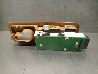 Автозапчастина б/у внутрішне світло для porsche cayenne (92a) 3.0 diesel посилання на oem iam 95863229131  95863229131