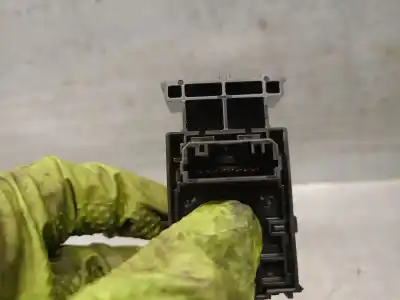 Автозапчасти б/у управление задними левыми стеклами за toyota c-hr (_x1_) 1.8 hybrid (zyx10_, zyx11_) ссылки oem iam 193354  8481002240