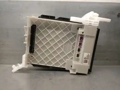 İkinci el araba yedek parçası RÖLE/SIGORTA KUTUSU için TOYOTA C-HR (_X1_)  OEM IAM referansları 82730F4010B 63587132 