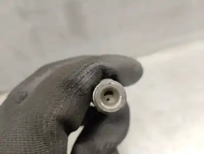 Peça sobressalente para automóvel em segunda mão injetor por land rover discovery (salljg/lj) 2.5 turbodiesel referências oem iam kbal90p37  