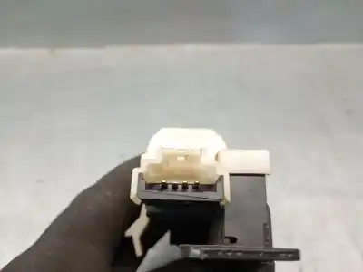 Автозапчастина б/у замок багажника / ворот для renault scenic ii 1.9 dci diesel посилання на oem iam 8200076240  8200076240