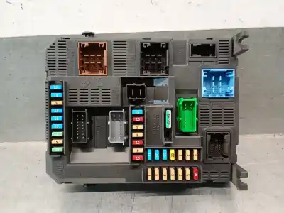 Pezzo di ricambio per auto di seconda mano scatola relè/fusibili per citroen c4 cactus 1.6 bluehdi 100 riferimenti oem iam 9807531680