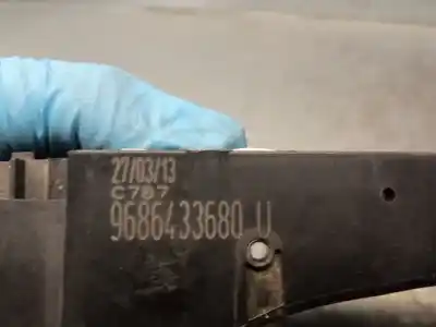 Peça sobressalente para automóvel em segunda mão puxador exterior traseiro direito por citroen ds5 2.0 hdi 165 referências oem iam 9686433680  1606874680