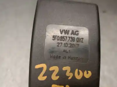 Автозапчасти б/у крюк для пояса за seat leon st (5f8) 1.4 tgi ссылки oem iam 5f0857739qvz  5f0857739qvz