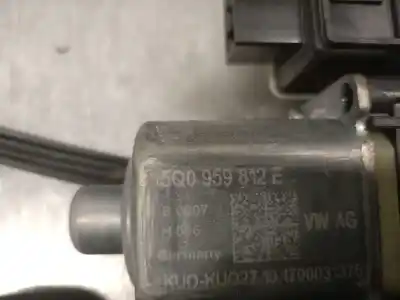 Автозапчасти б/у задний правый стеклорегулятор за seat leon st (5f8) 1.4 tgi ссылки oem iam 5q0959812e  5q0959812e