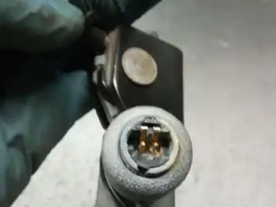 Peça sobressalente para automóvel em segunda mão pré-tensor de airbag dianteiro direito por bmw 5 (e60) 525 i referências oem iam 72117210888  