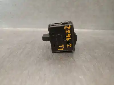 Peça sobressalente para automóvel em segunda mão botão / interruptor elevador vidro traseiro esquerdo por bmw 3 (e46) 320 d referências oem iam 6902174  6902174