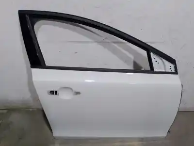 Second-hand car spare part front right door for volvo v40 fastback (525) d2 oem iam references 32321019