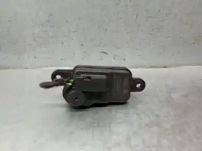 Pezzo di ricambio per auto di seconda mano CARBURANTE COPERCHIO ESTERNO MOTORE per AUDI A3 SPORTBACK (8VA, 8VF)  Riferimenti OEM IAM 8V0862153A  