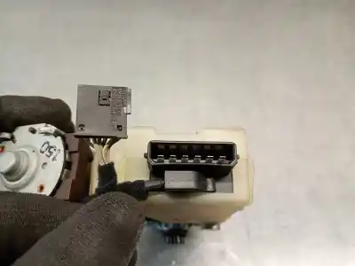 Автозапчастина б/у електричний двиг на дах для audi a3 (8l1) 1.9 tdi посилання на oem iam 4b0959591a  4b0959591e