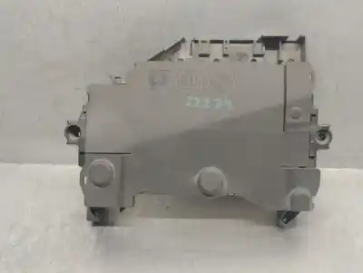 Second-hand car spare part fuse box unit for volvo v40 fastback (525) d2 oem iam references 30659192