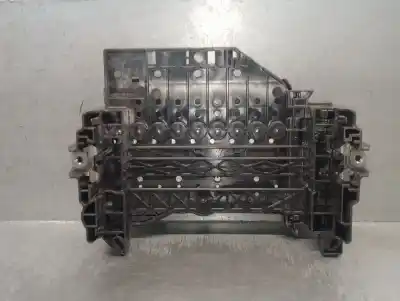 Second-hand car spare part fuse box unit for volvo v40 fastback (525) d2 oem iam references 30659192 e05769300 