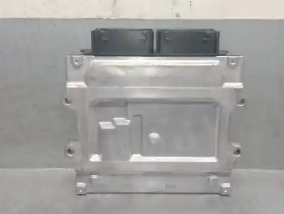 Second-hand car spare part ecu engine control for volvo v40 fastback (525) d2 oem iam references 32213774 0000018369 