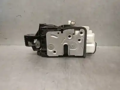 Second-hand car spare part left front door lock for volvo v40 fastback (525) d2 oem iam references 31440389