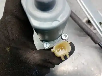 Second-hand car spare part passenger side right window regulator for jeep compass (mk49) 2.2 crd 4x4 oem iam references 68002896aa  68002896aa