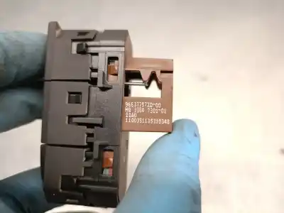 Second-hand car spare part switch for citroen c5 iii (rd_) 1.6 hdi 110 oem iam references 96637757zd  